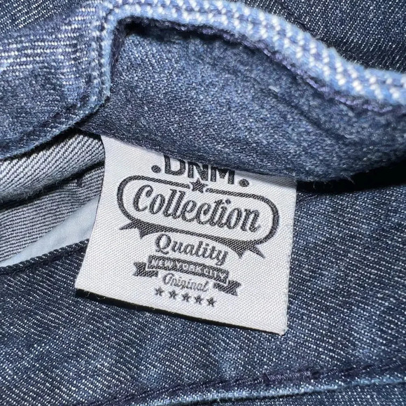 DNM Collection, dark wash 44W Moto relaxed fit Logo Denim￼￼ - Picture 9 of 11